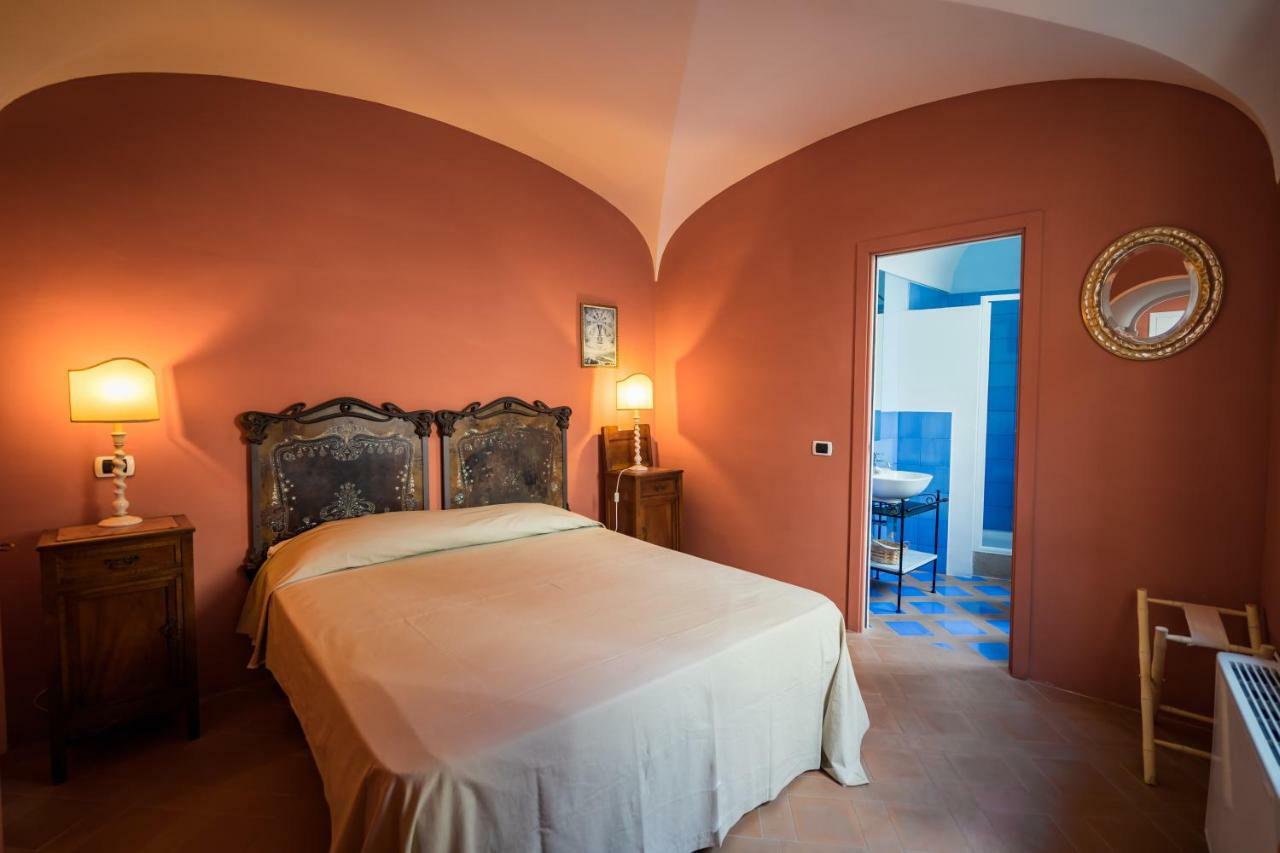 Bed and Breakfast Borgo Dei Saraceni - Domus Indomita Агрополи Экстерьер фото